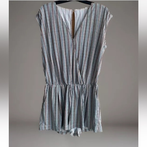 BCBGeneration Romper Size Large? No tag Striped Blue/Pink/Black V-Neck P… - Picture 1 of 6